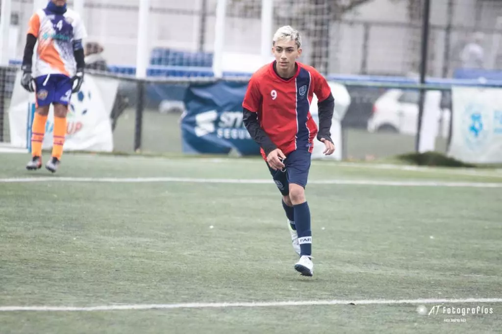 Sandumonense Lázaro Ruffo participa de torneio de futebol em Buenos Aires na Argentina